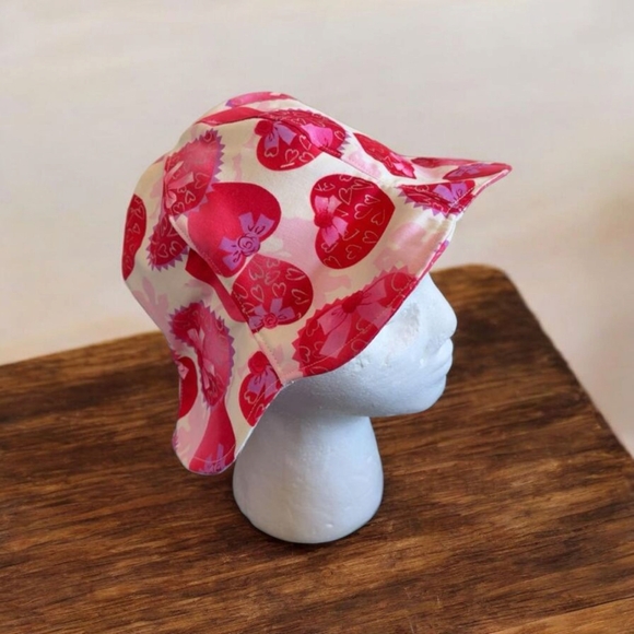 Charming Pink Heart Kids Sun Hat - Picture 4 of 4